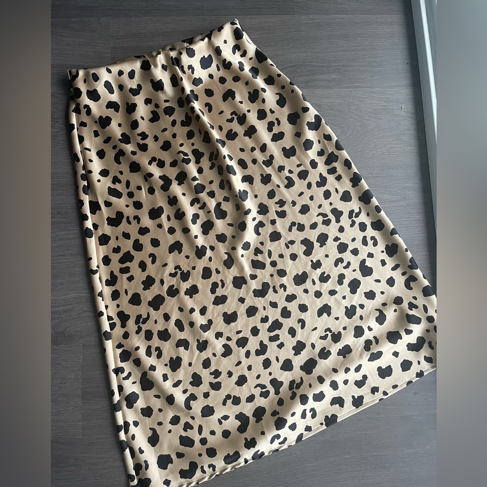 SIMONS midi leopard print satin skirt, size M